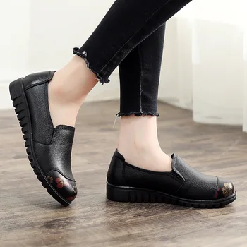 Pantofi pentru femei din piele naturala de dimensiuni Mari Slip-on pantofi Plat pentru femei Amortizare Non-alunecare pantofi Plat Știri 2020 ty7